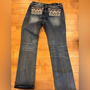 Miss Me Blue Jeans Slim Boot Leg; Mid-rise. Embroidery and Sequin Pockets